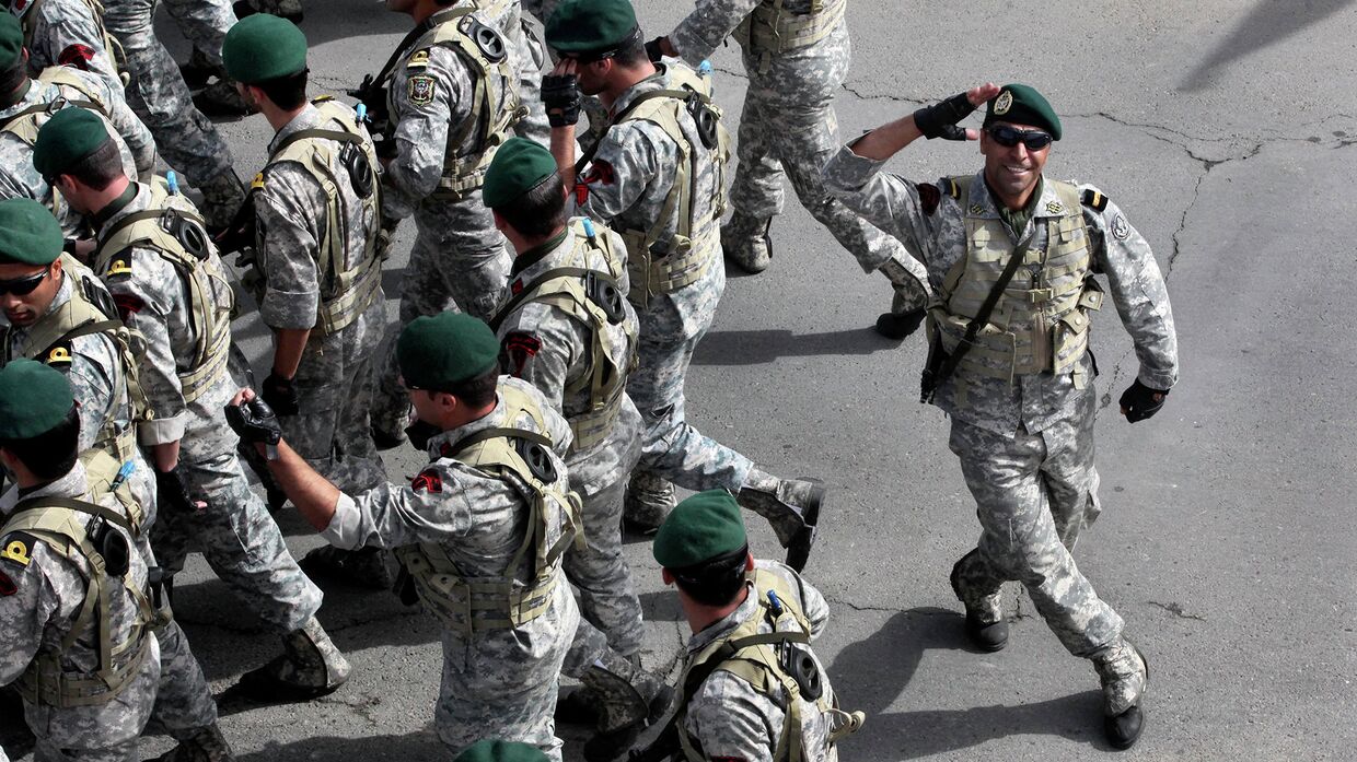 Солдаты иранской армии