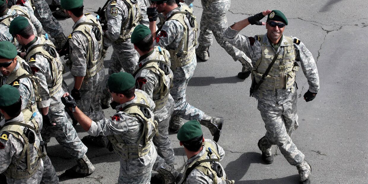 Солдаты иранской армии Солдаты иранской армии