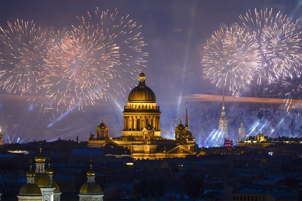 Праздник выпускников «Алые паруса» в Санкт-Петербурге
