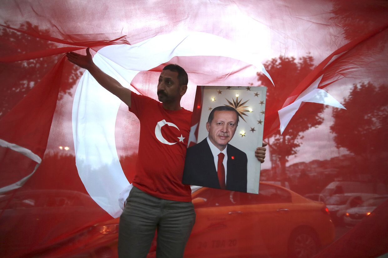 Митинг сторонников Реджепа Тайипа Эрдогана в Стамбуле
