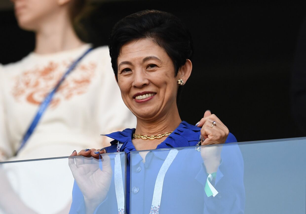 Принцесса Японии Хисако Такамадо перед началом матча чемпионата мира по футболу между сборными Японии и Сенегала