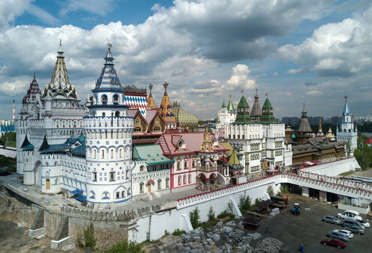 Центр культуры и развлечений Кремль в Измайлово в Москве.