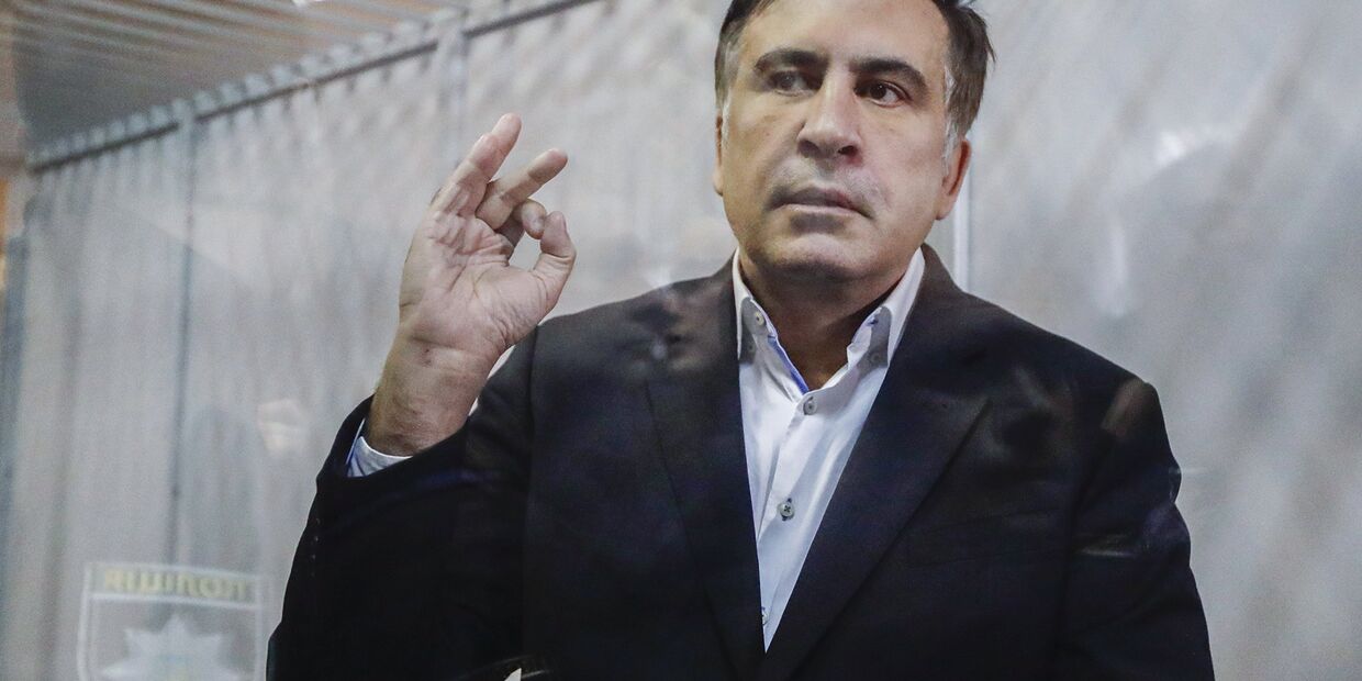 Бывший президент Грузии Михаил Саакашвили в зале суда в Киеве, Украина