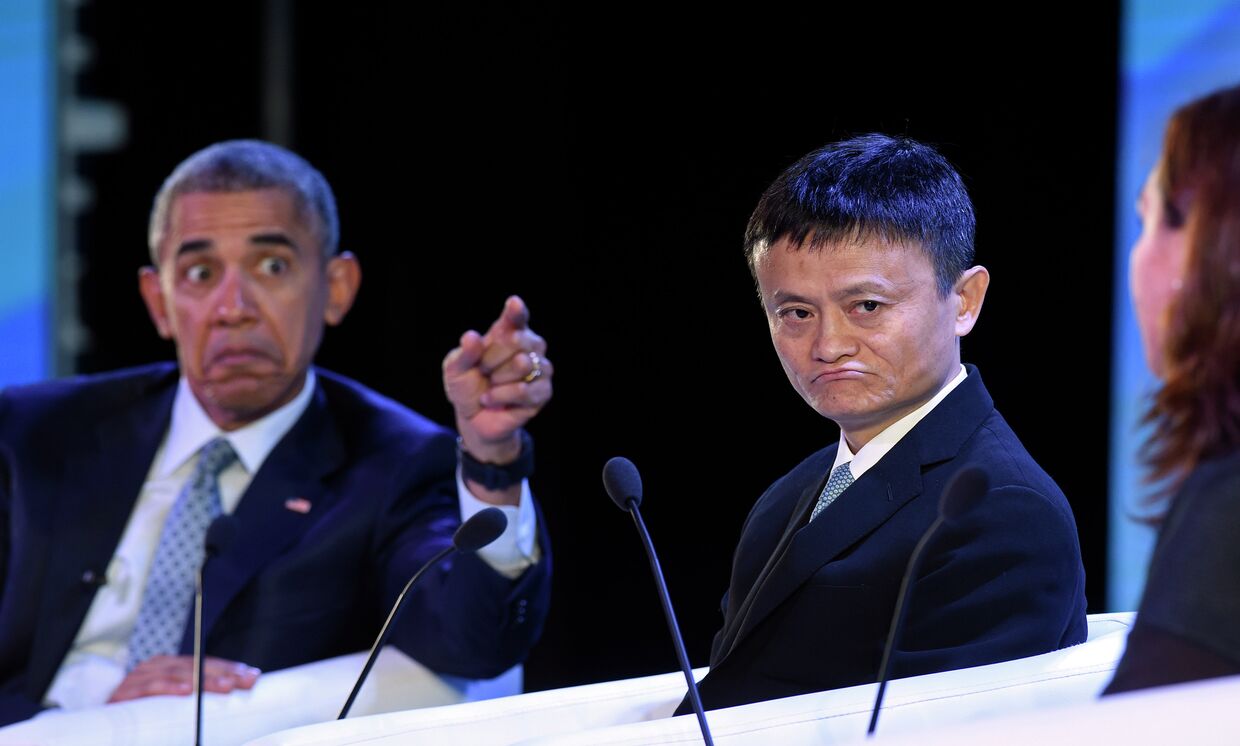 Основатель компании Alibaba Джек Ма и президент США Барак Обама на саммите АТЭС в Маниле