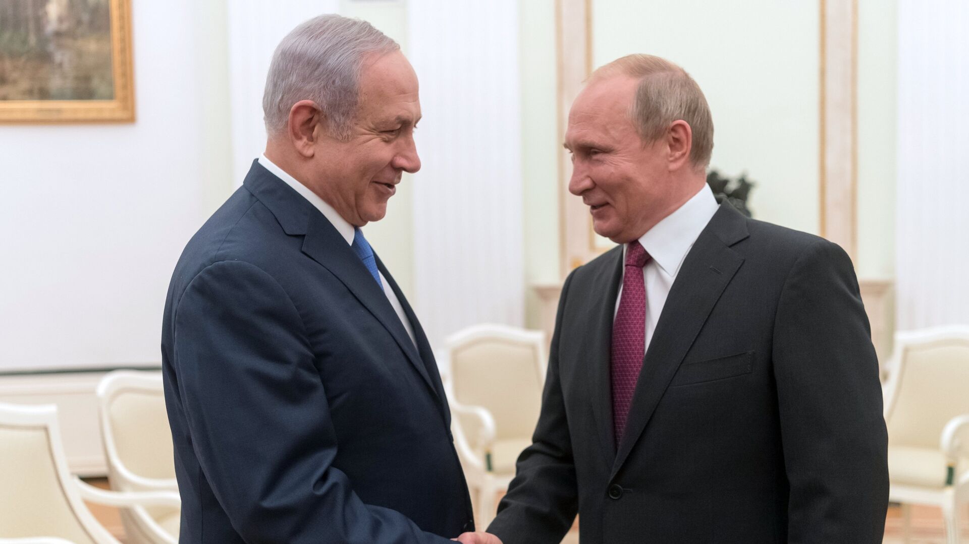  Владимир Путин и премьер-министр государства Израиль Биньямин Нетаньяху во время встречи. 11 июля 2018 - ИноСМИ, 1920, 27.09.2022