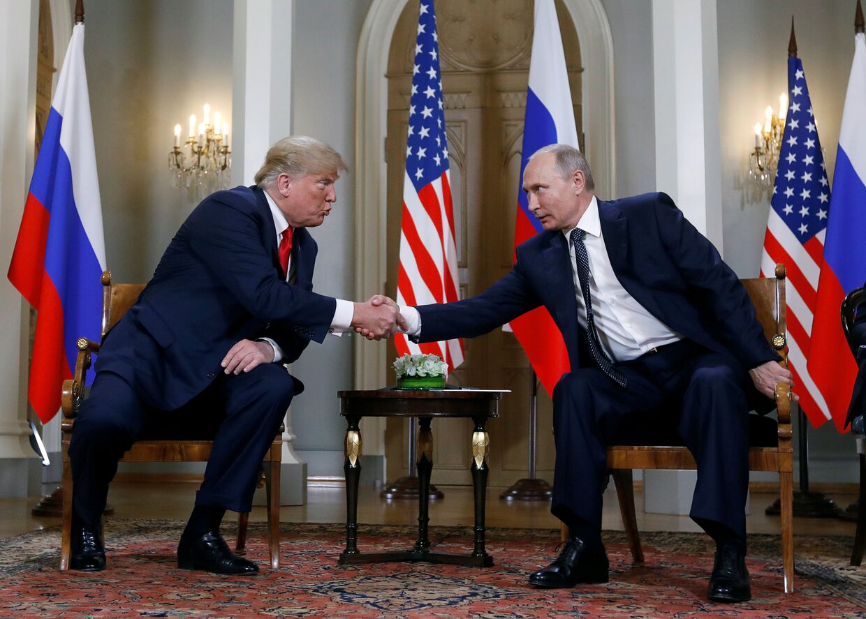 Дональд Трамп и Владимир Путин на встрече в Хельсинки