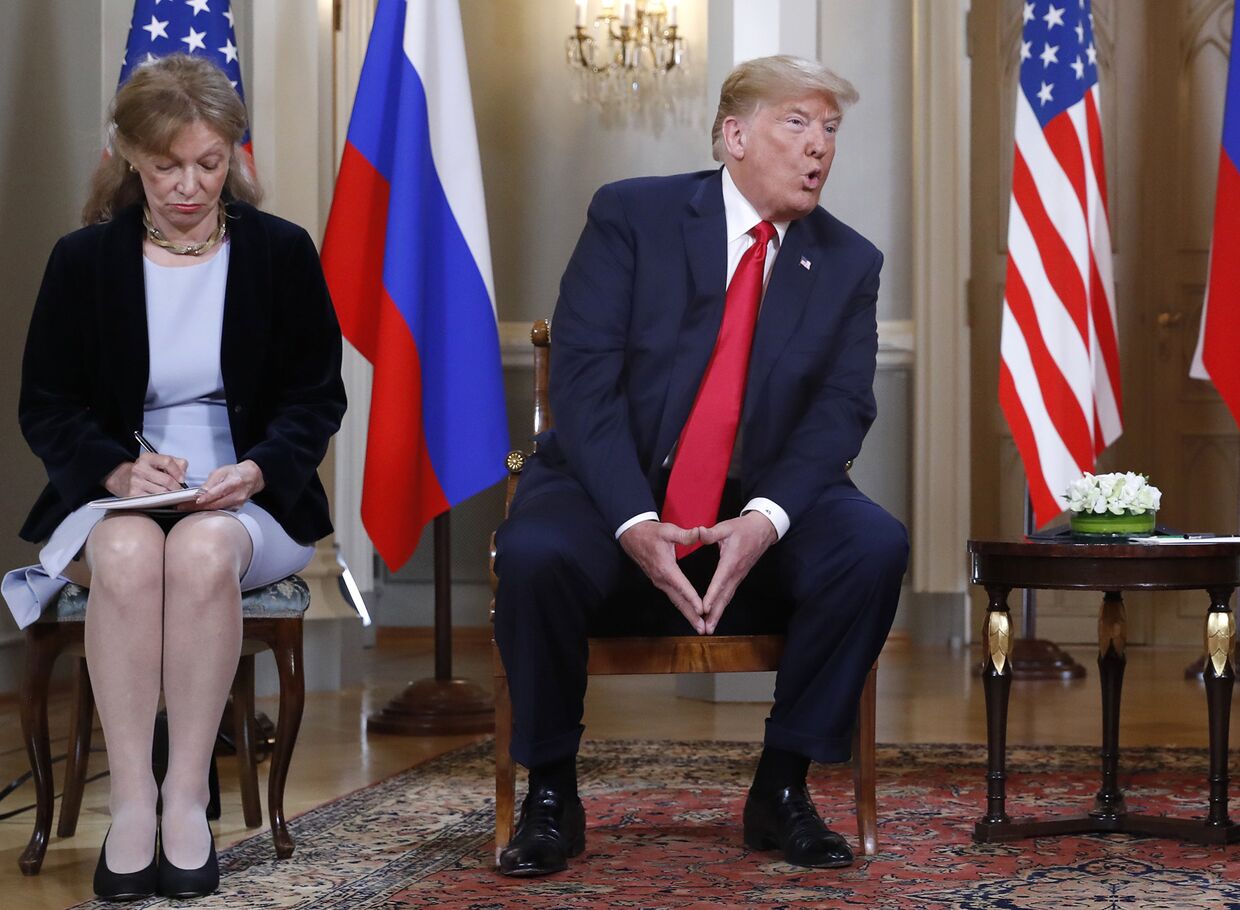 Симпатичная переводчица Путина на встрече с Трампом
