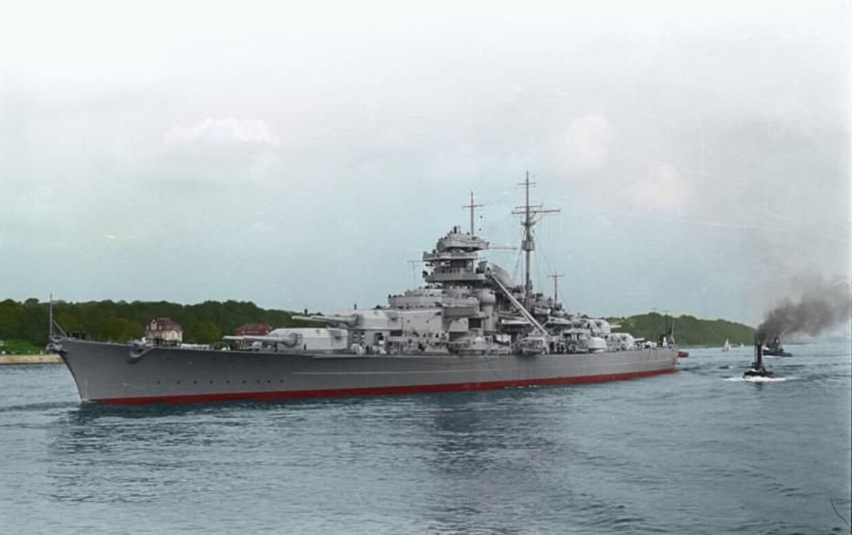Немецкий боевой корабль «Бисмарк»