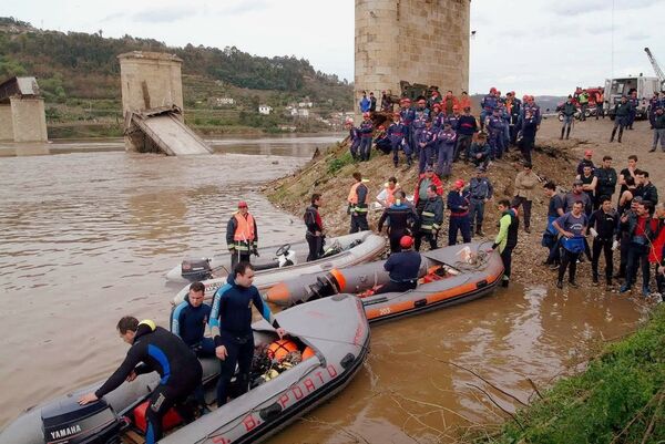 Португалия: 4 марта обушился фахверковый мост Понте Хинтце Рибейро в Каштелу-де-Пайв