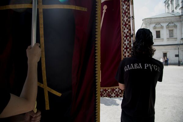 Русские православные националисты надеются на возвращение царя
