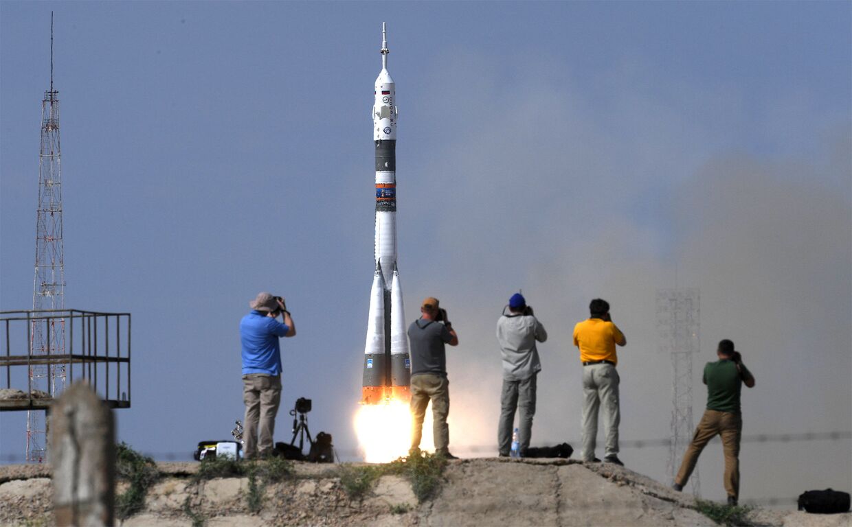 Запуск ТПК  Союз МС-09» с участниками длительной экспедиции МКС-56/57