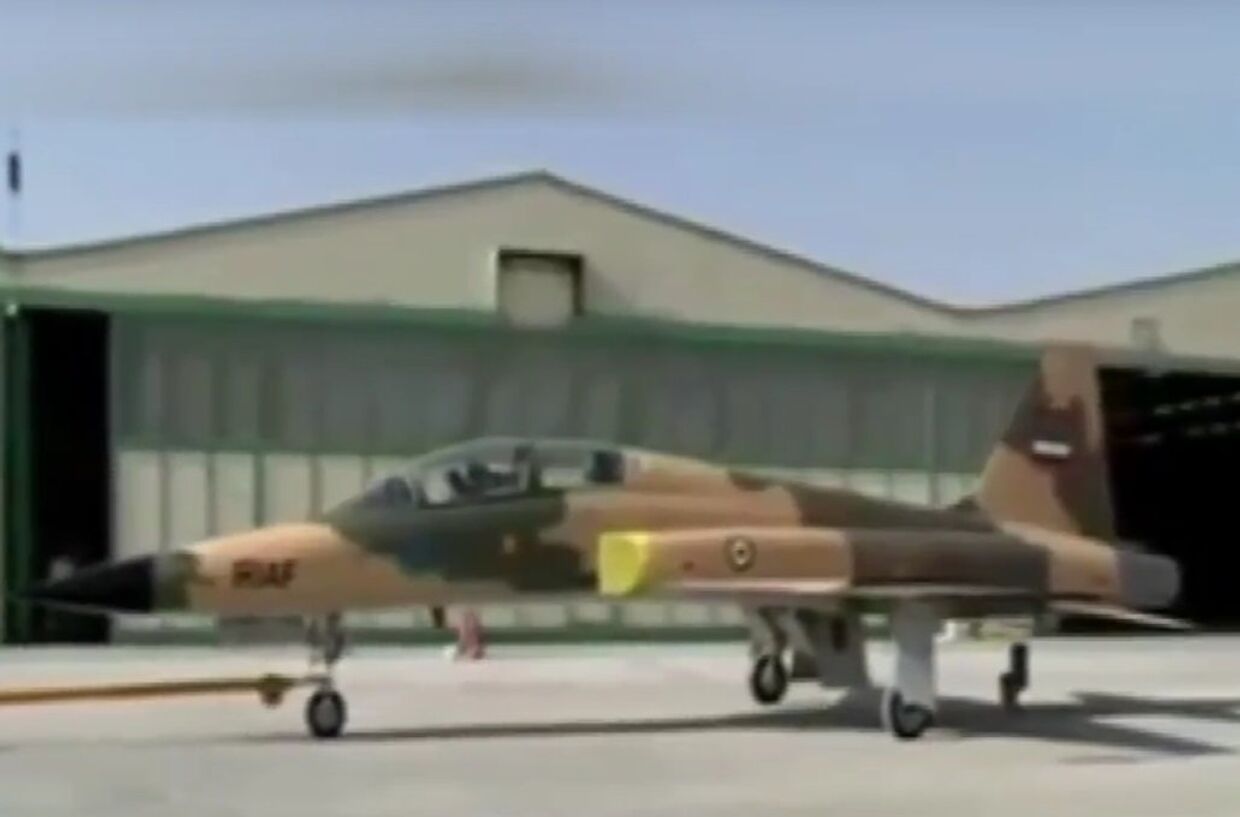 Иран представил первый отечественный истребитель