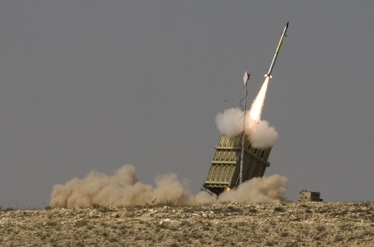 Пуск ракеты израильской системы ПРО Железный купол