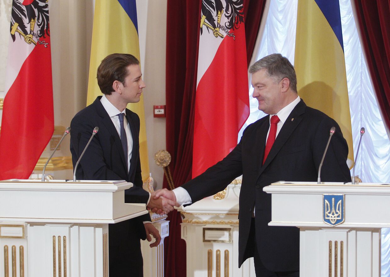 Президент Украины Петр Порошенко и канцлер Австрии Себастьян Курц
