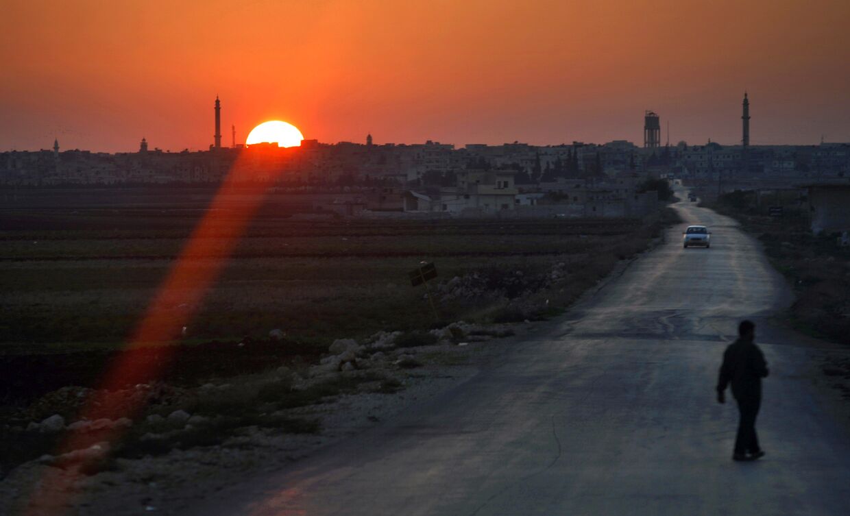 Закат в сирийском городе Идлиб