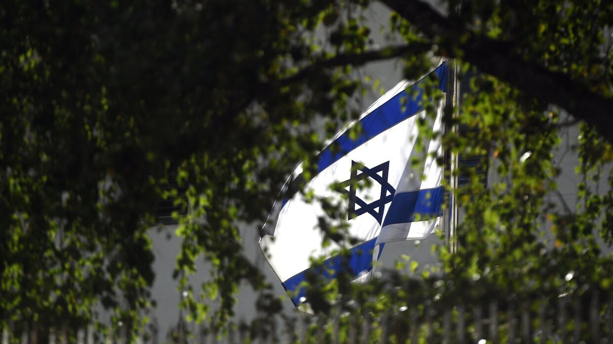 Флаг на здании посольства Израиля в Москве