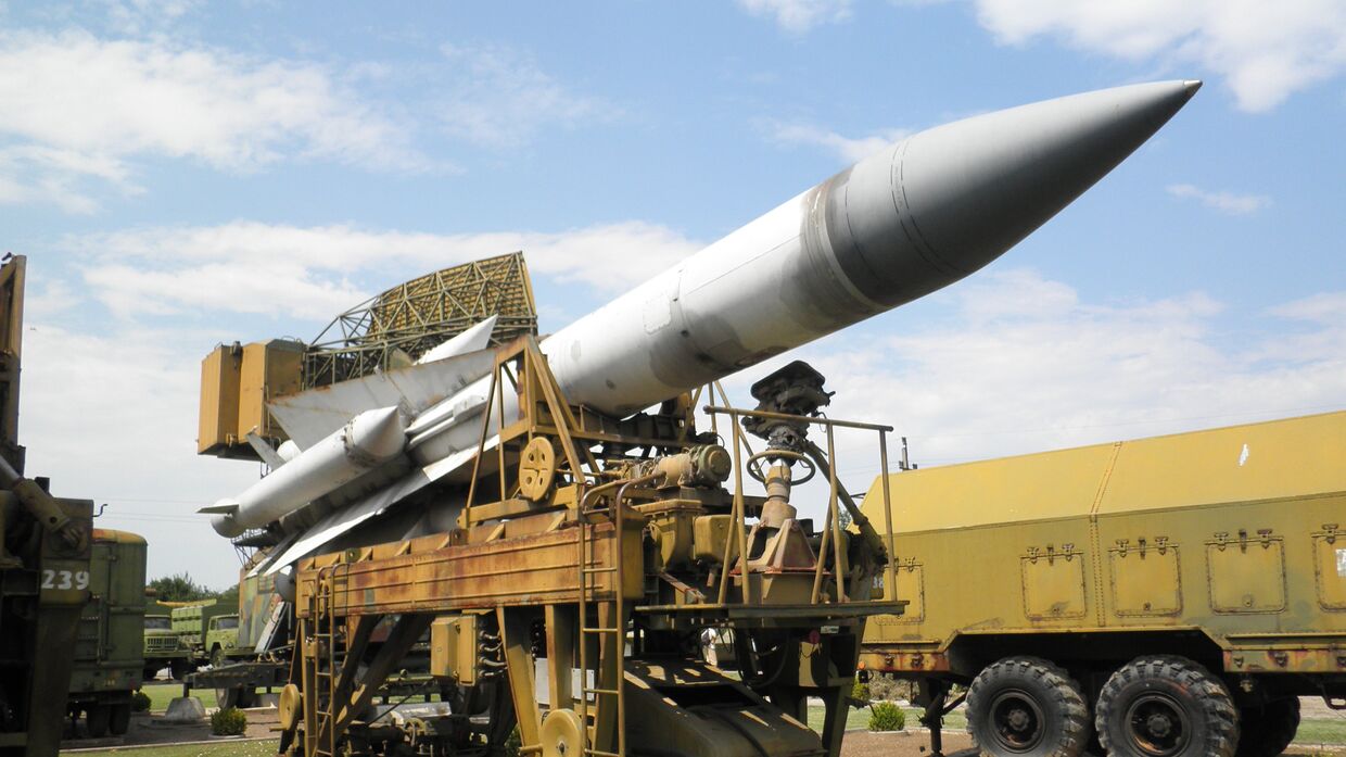 ЗРК С-200