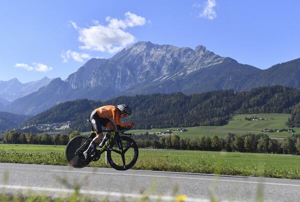 Участница чемпионата мира по шоссейному велоспорту в Инсбруке