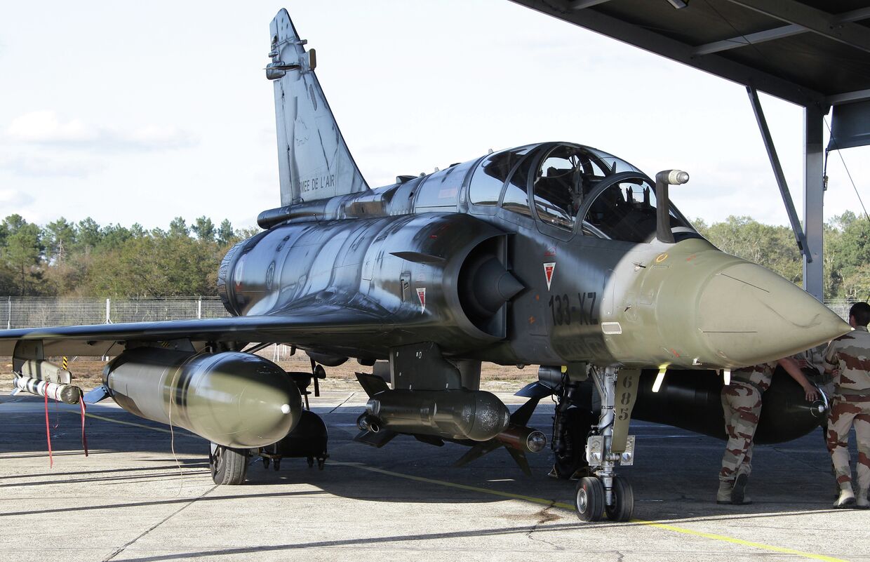 Французский истребитель Mirage 2000D. Архивное фото