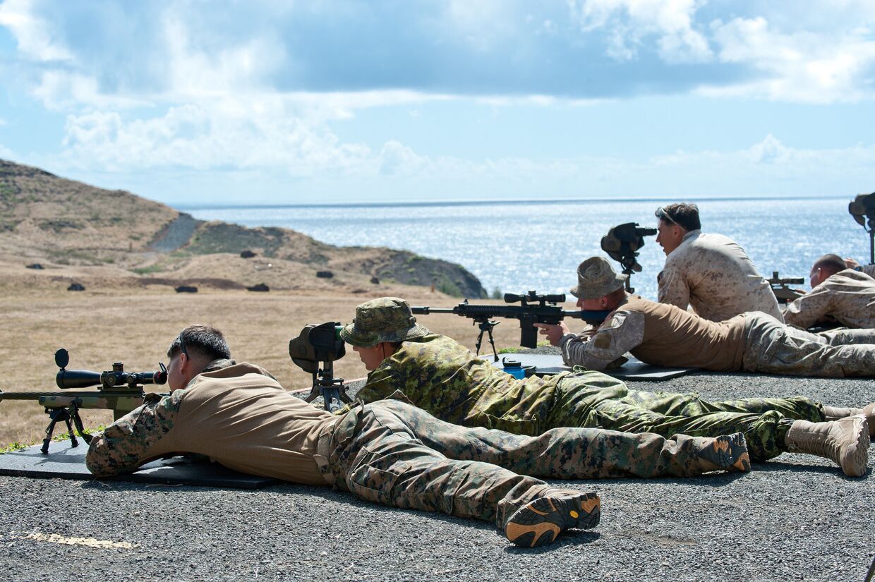 Новозеландская армия тренируется с канадскими войсками и морскими пехотинцами США