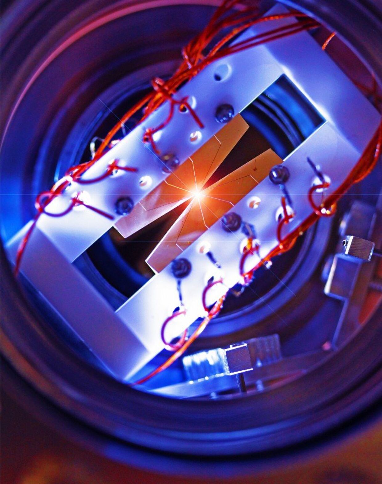 Первый репрограммируемый квантовый компьютер