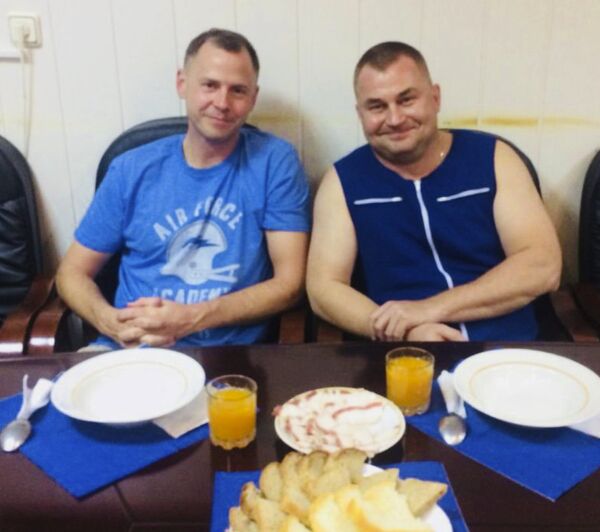 Члены основного экипажа МКС-57/58 космонавт Роскосмоса Алексей Овчинин (Россия) и астронавт NASA Ник Хейг (США)