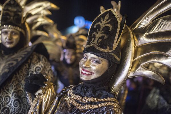 Участники карнавала, знаменующего начало православного христианского поста в Струмице