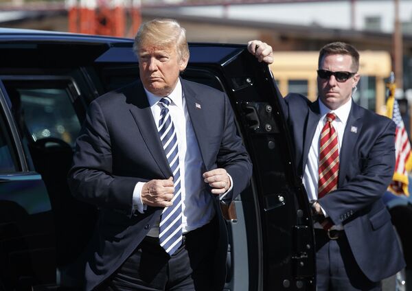 Президент США Дональд Трамп во время предвыборного митинга Президент США Дональд Трамп во время предвыборного митинга