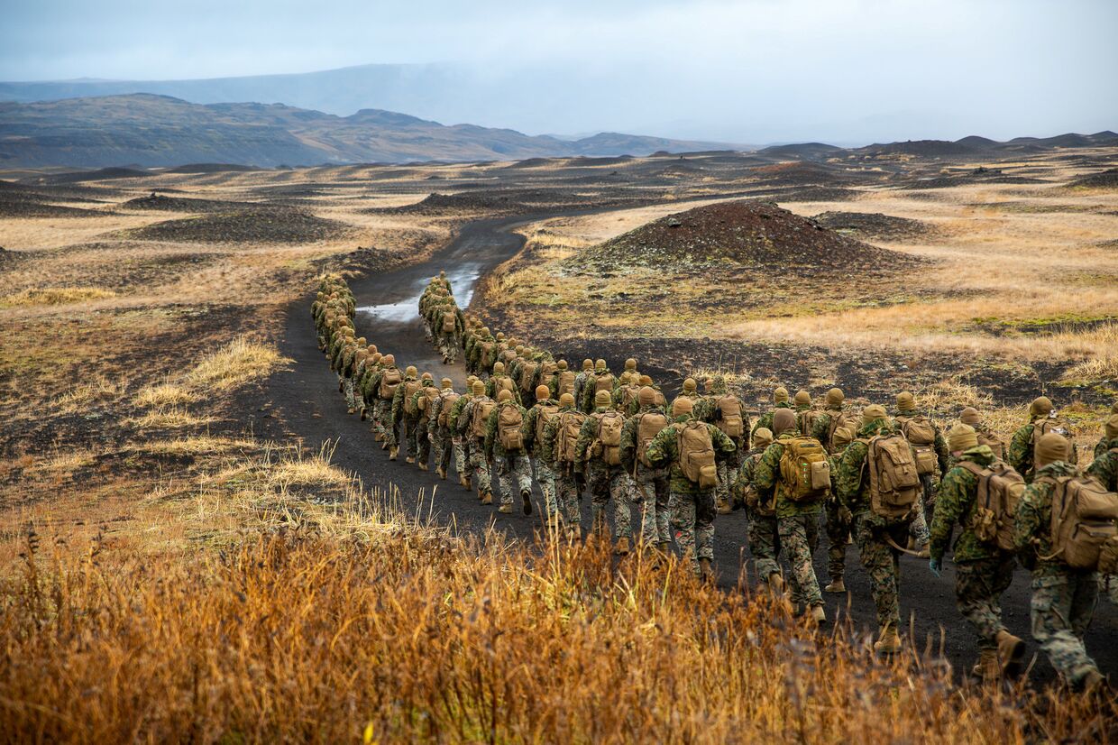 Американские морские пехотинцы во время учений Trident Juncture 2018 в Исландии