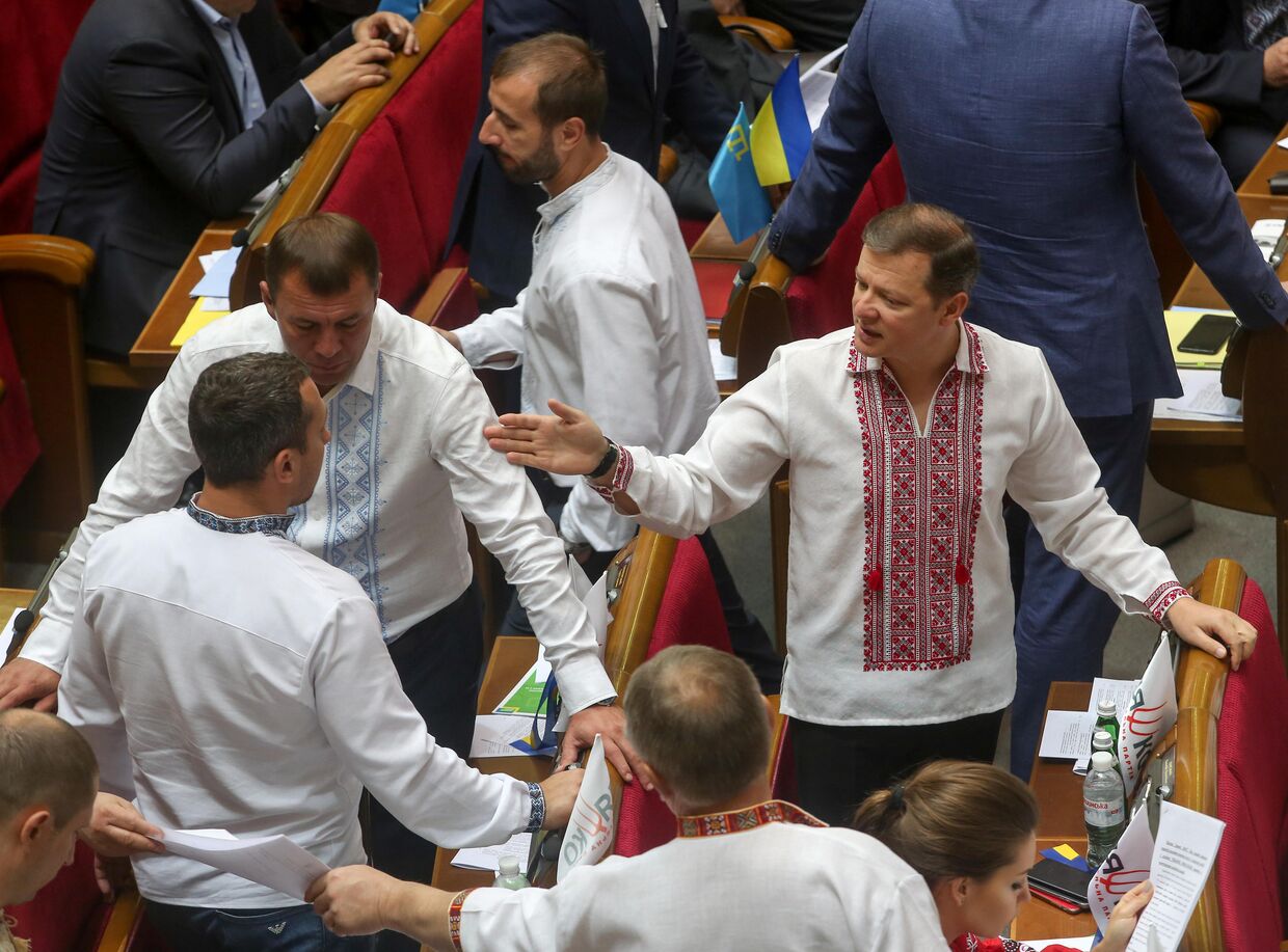 Лидер фракции Радикальной партии Олег Ляшко на заседании Верховной рады Украины. 18 мая 2017