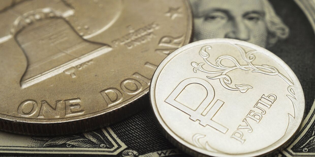 Американский доллар и российский рубль