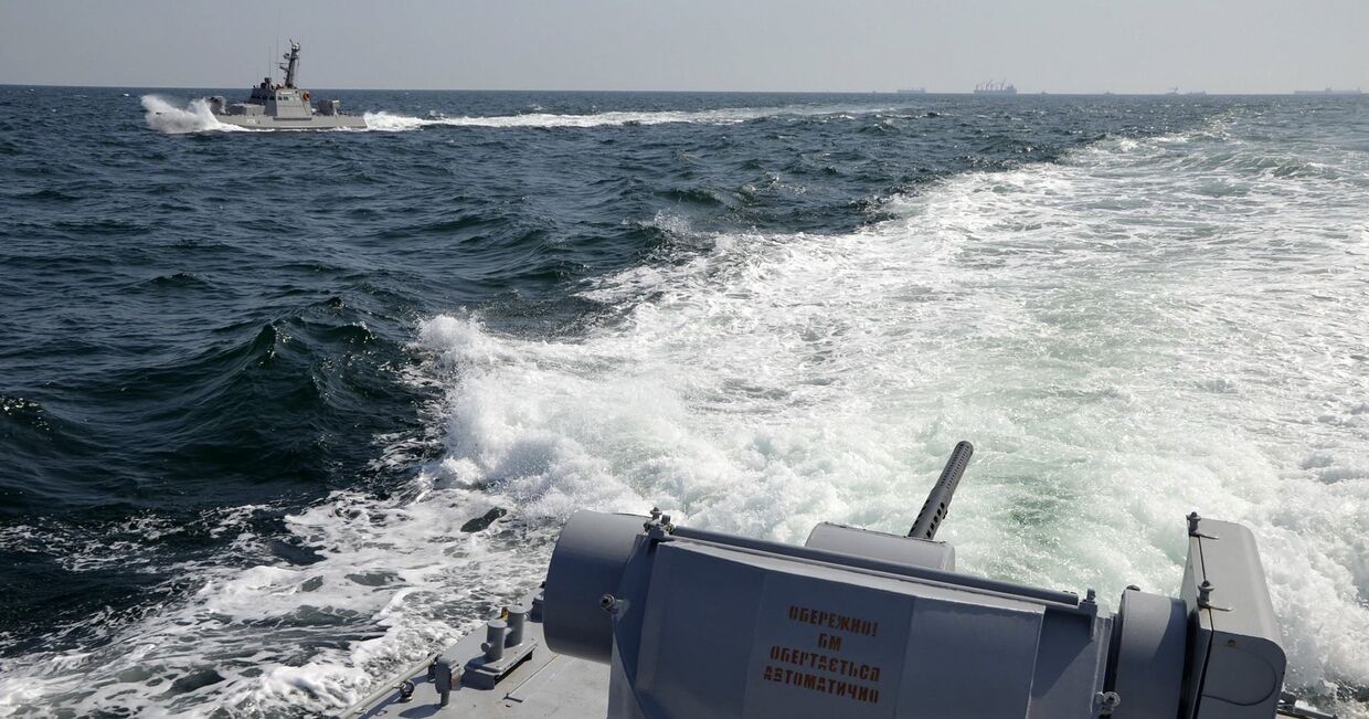 Корабли ВМФ Украины в акватории Азовского моря