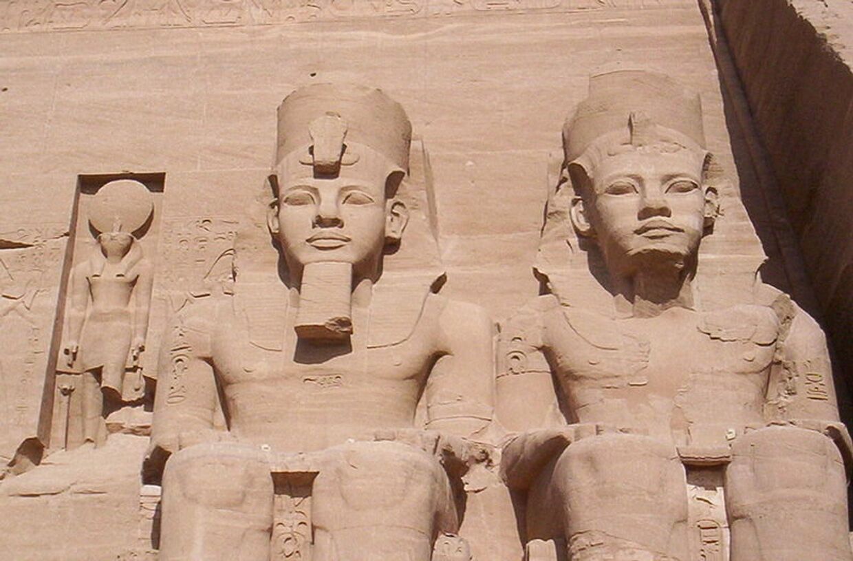 Статуи фараона Рамзеса II