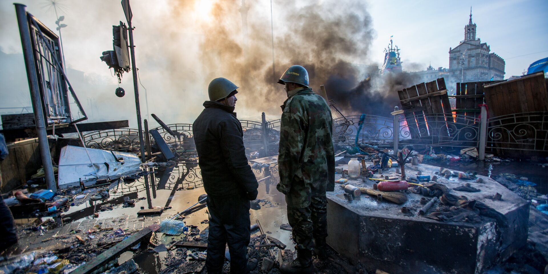 Кто начал эту грязную бойню? Почему мы не встали на сторону демократии в борьбе с киевской кликой?