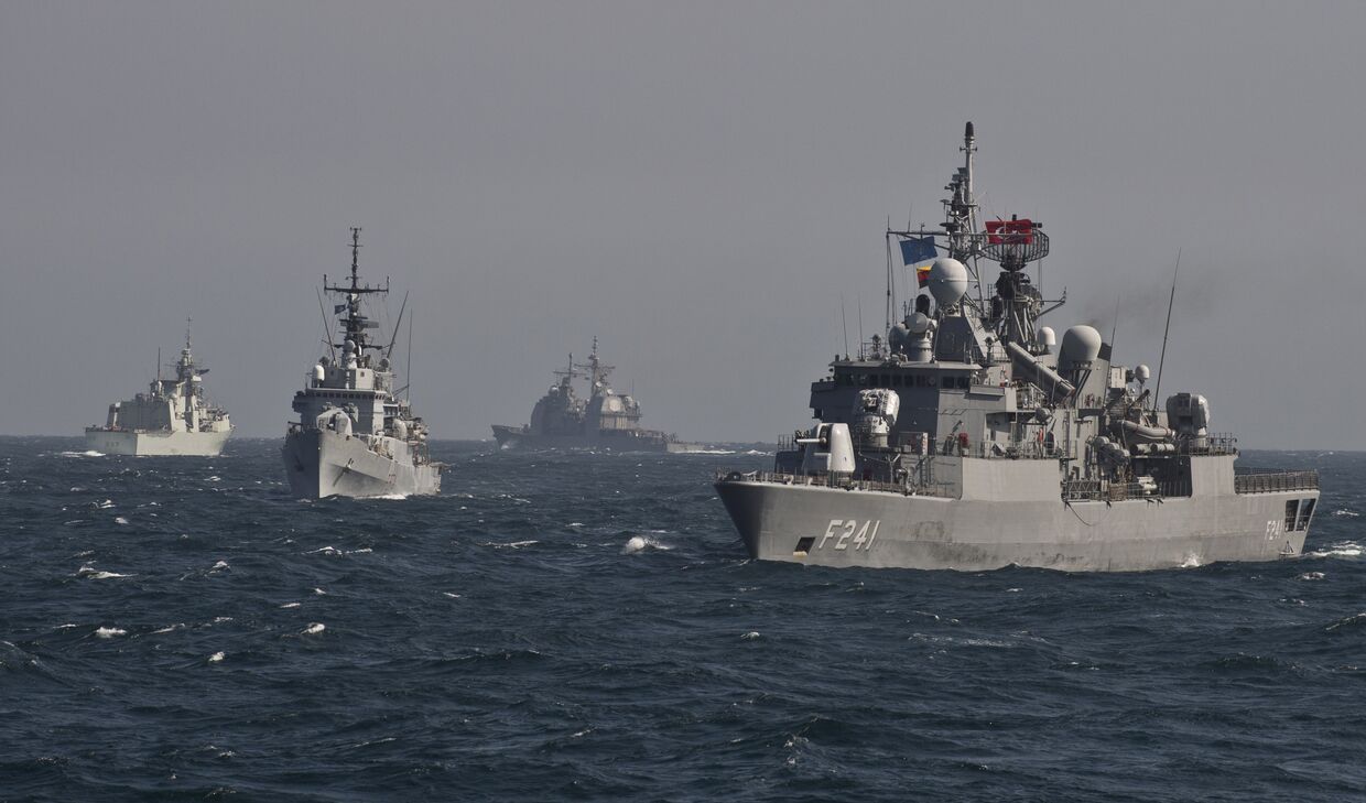 Военные корабли NATO во время военных учений в Черном море