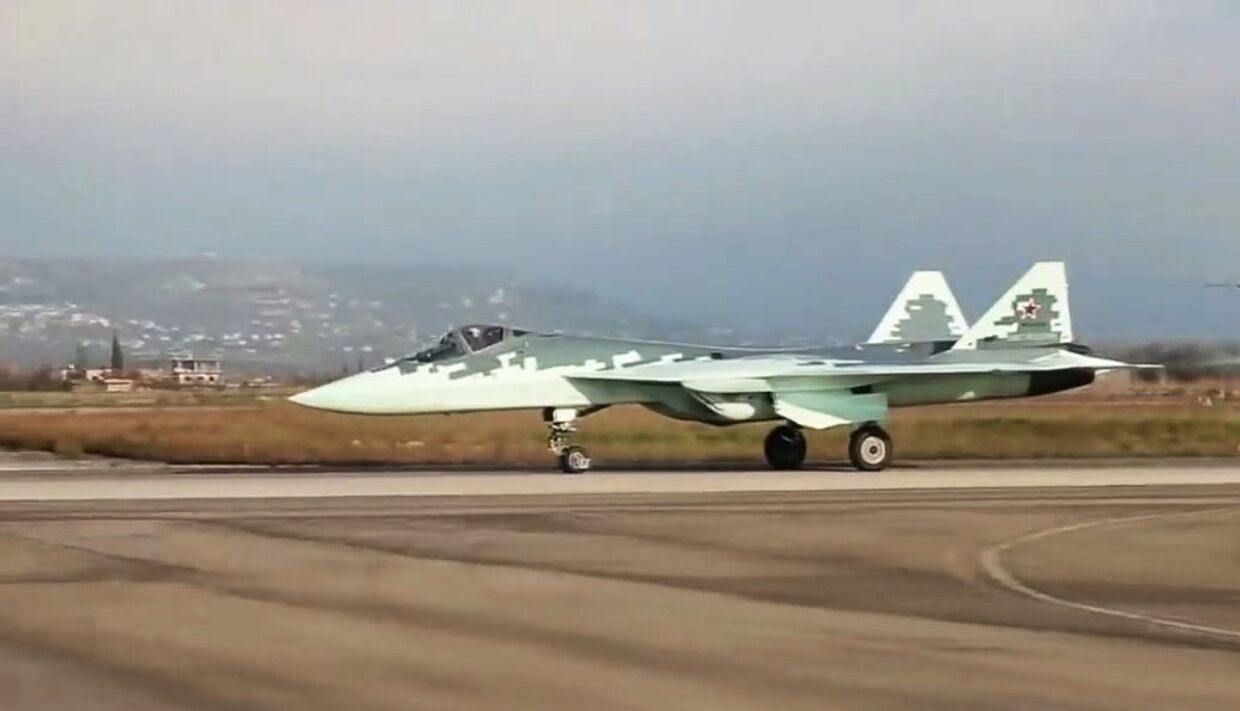 Новейший истребитель пятого поколения Су-57 в Сирии
