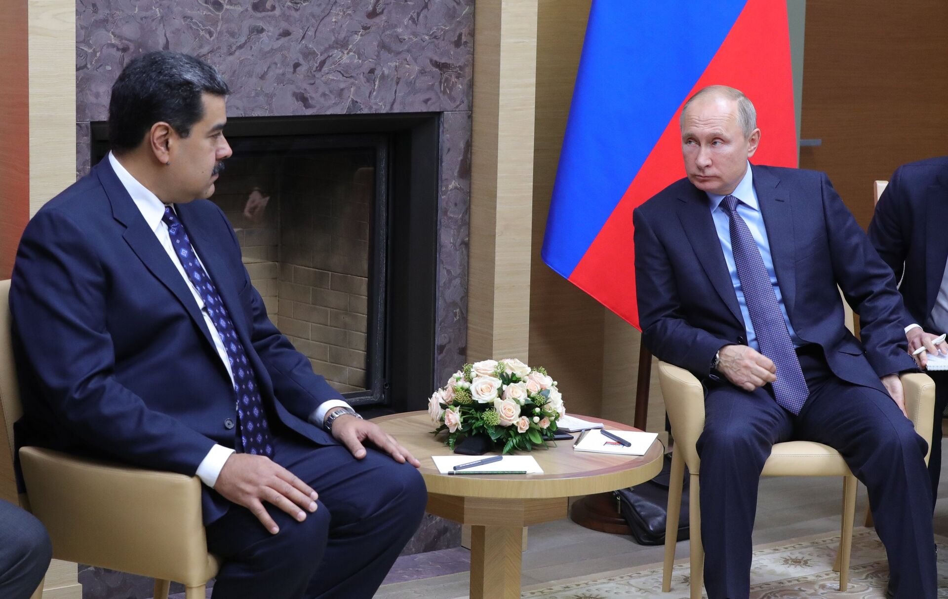 Президент РФ В. Путин встретился с президентом Венесуэлы Н. Мадуро - ИноСМИ, 1920, 07.04.2021
