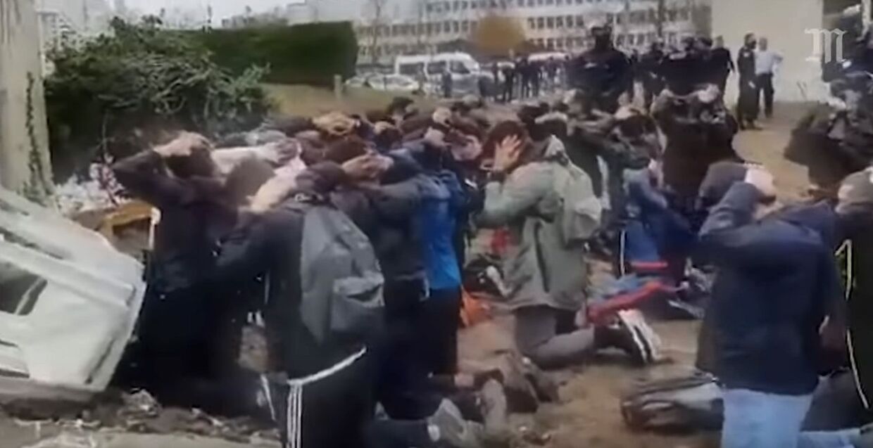 Школьники, задержанные полицией в мант-Ла-Джоли