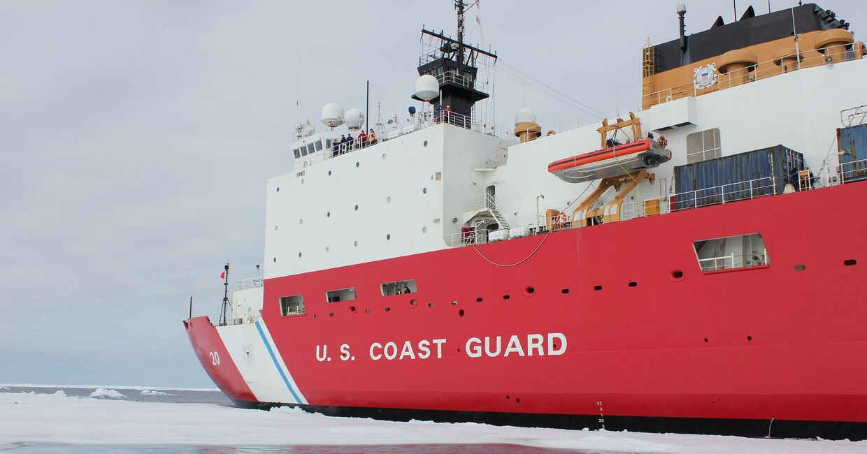 Корабль береговой охраны США в Чукотском море