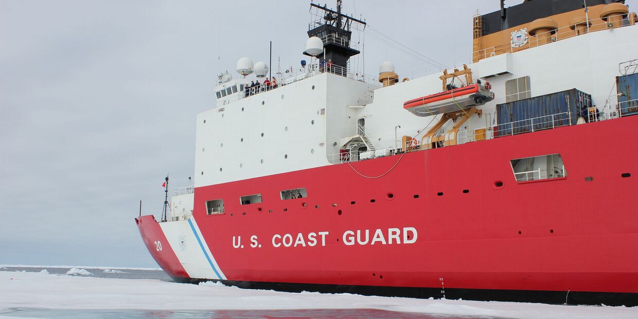 Корабль береговой охраны США в Чукотском море Корабль береговой охраны США в Чукотском море