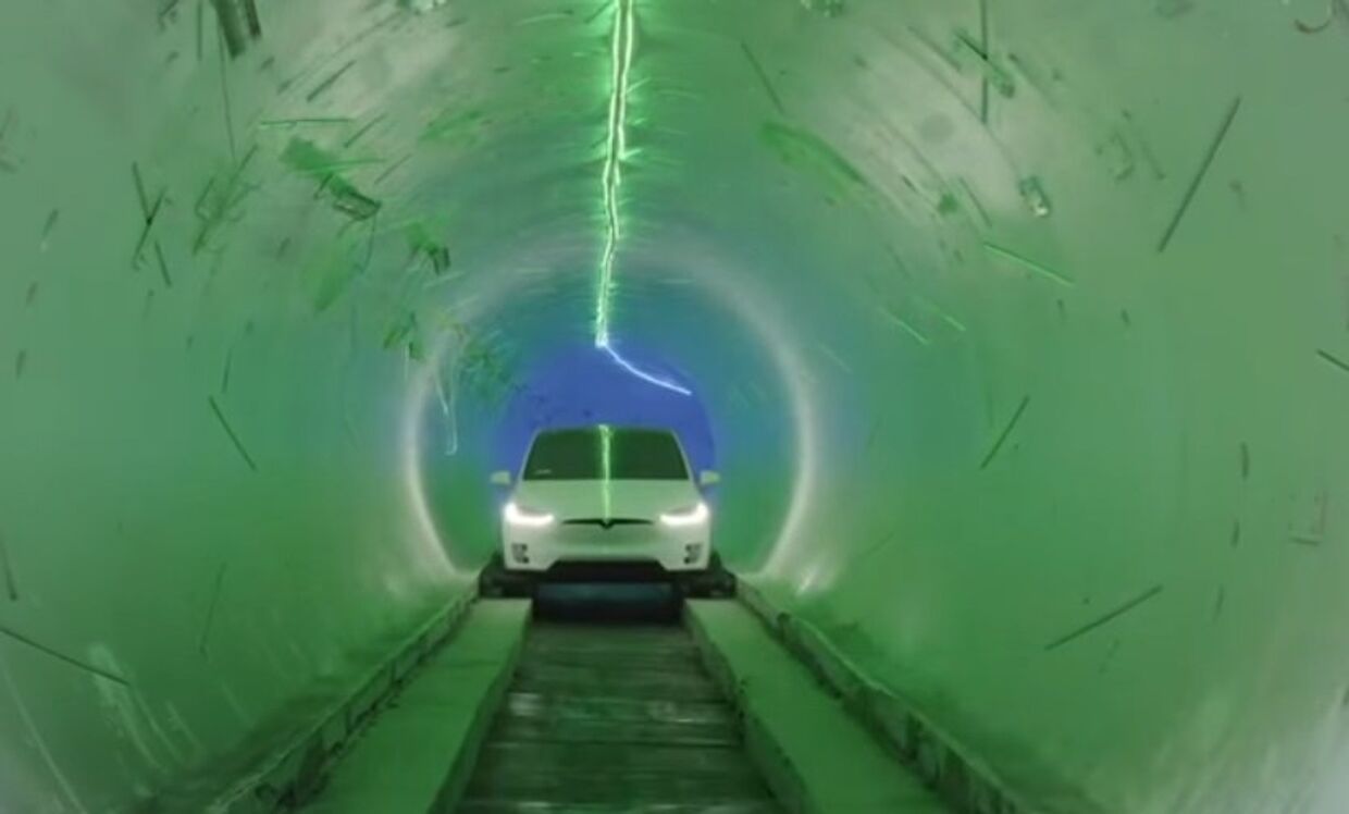 Маск представил скоростной тоннель