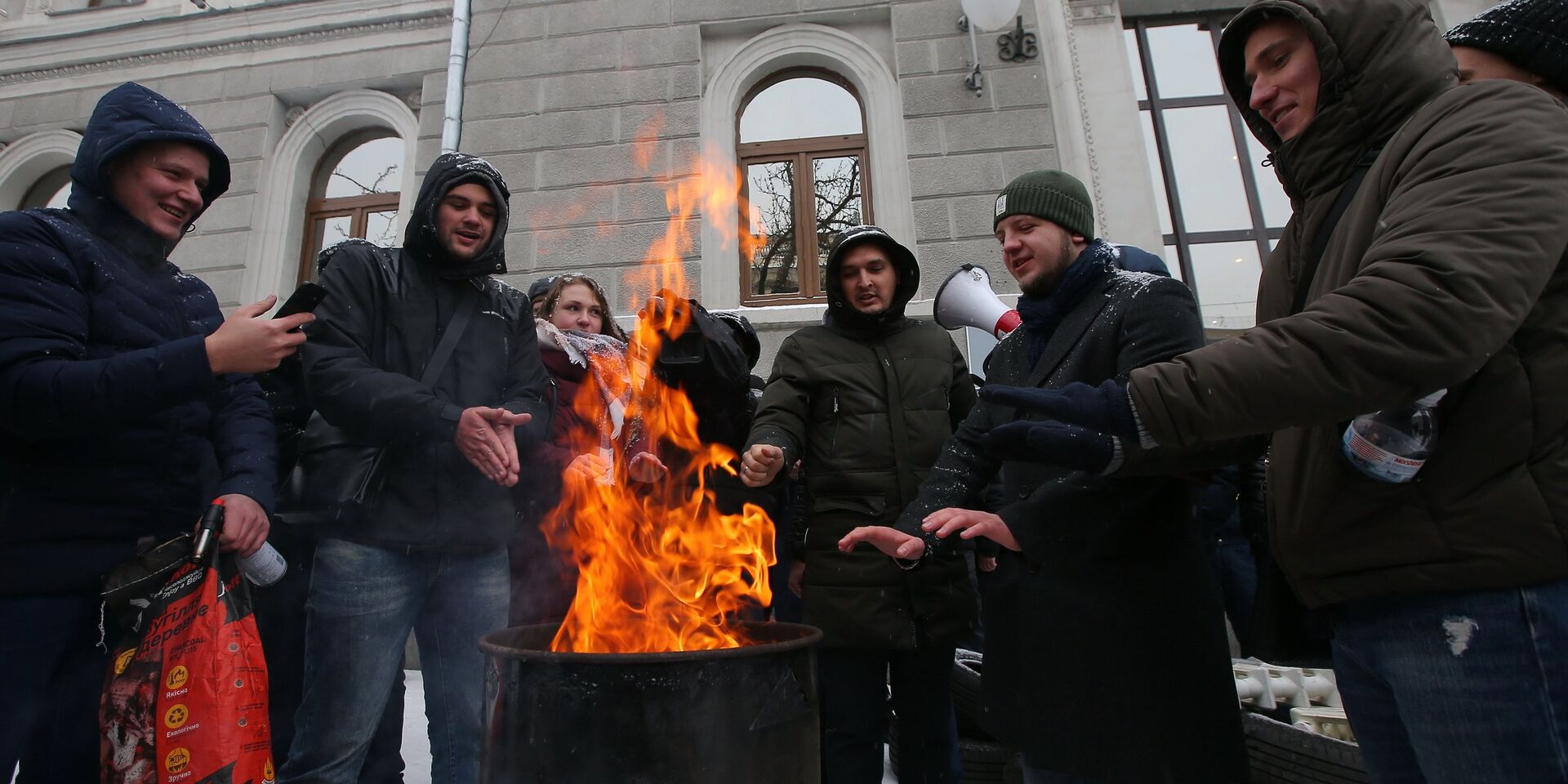 Акции с требованием включить отопление в городах Украины - ИноСМИ, 1920, 09.08.2022