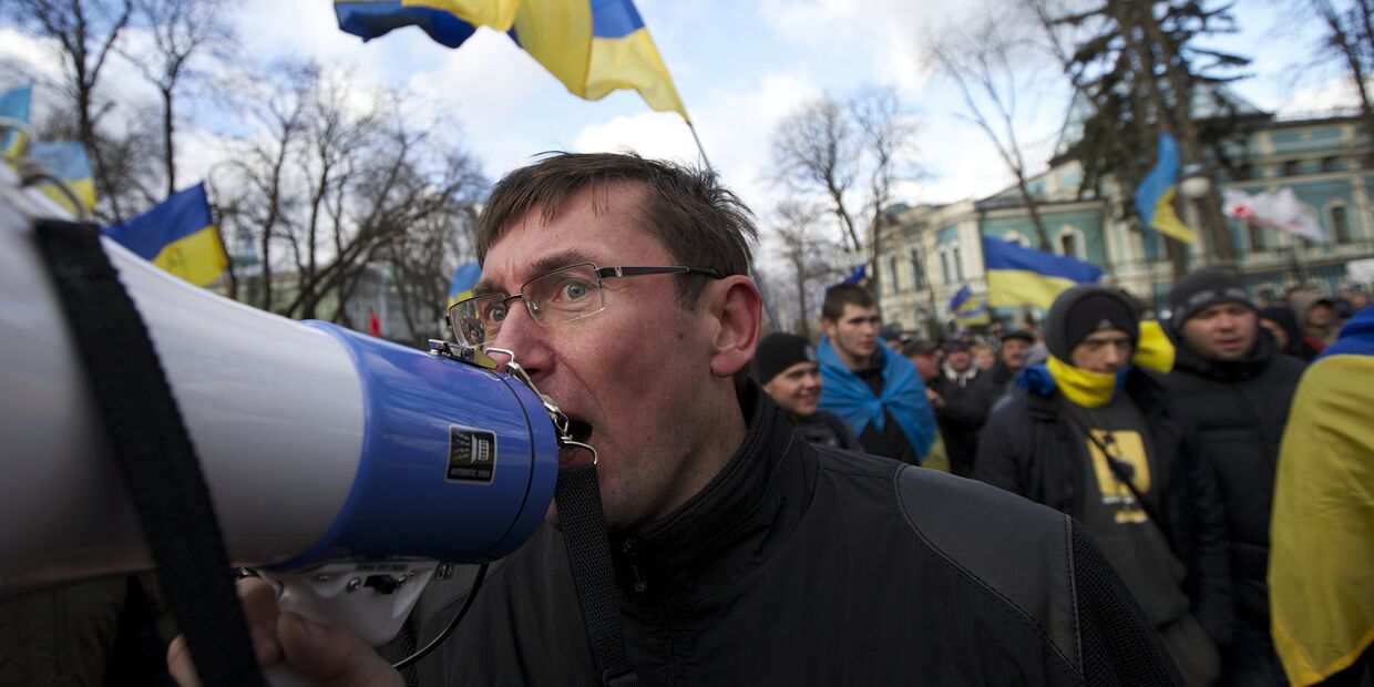 Юрий Луценко во время уличных протестов в Киеве в декабре 2013 года