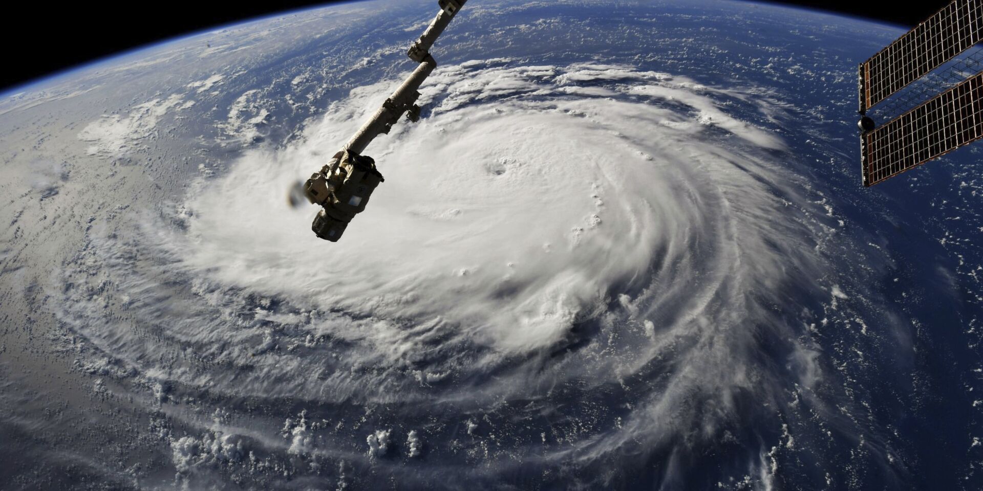 Вид на ураган Флоренция с Международной космической станции 10 сентября - ИноСМИ, 1920, 21.08.2023