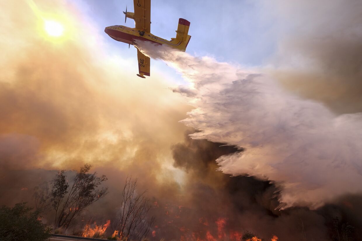 Тушение пожаров в Калифорнии