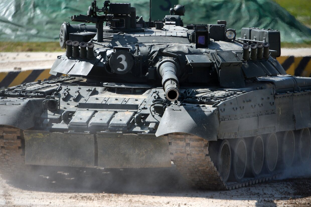 Танк Т-90 на форуме Армия-2018
