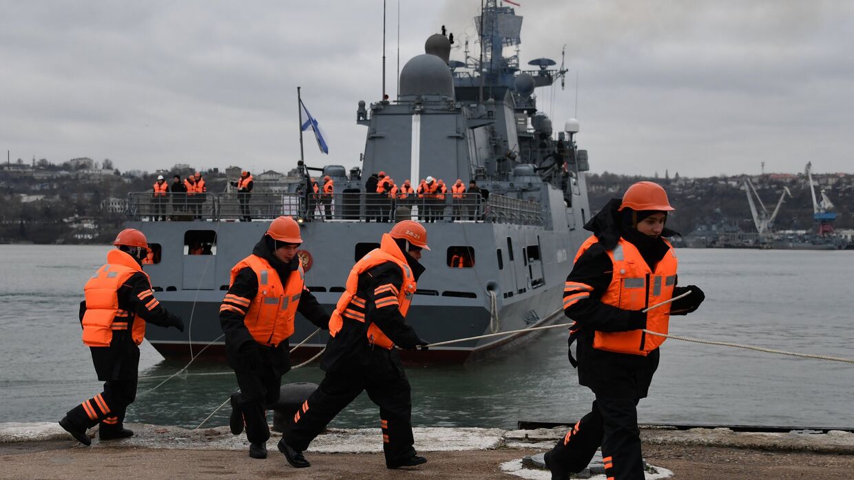 Возвращение фрегата Адмирал Эссен в Севастополь