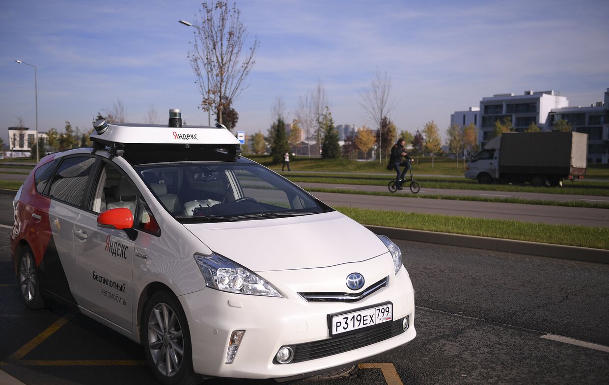 Беспилотное такси компании «Яндекс» на территории технопарка «Сколково»