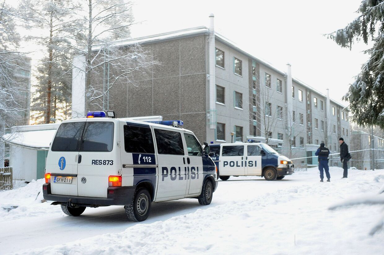 Полиция на месте стрельбы в городе Ювяскюля, Финляндия