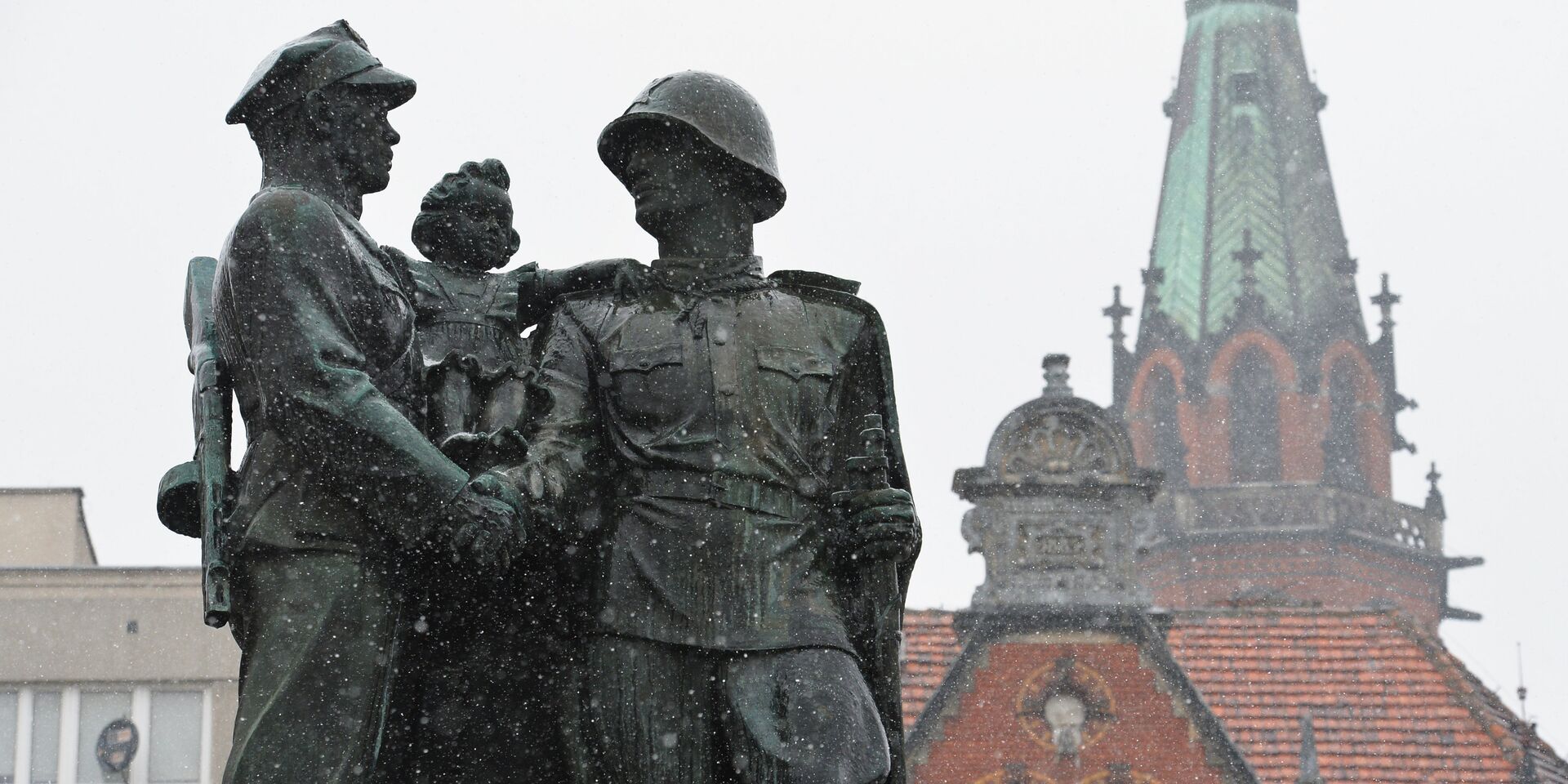 Памятники советским солдатам в Польше - ИноСМИ, 1920, 24.07.2023